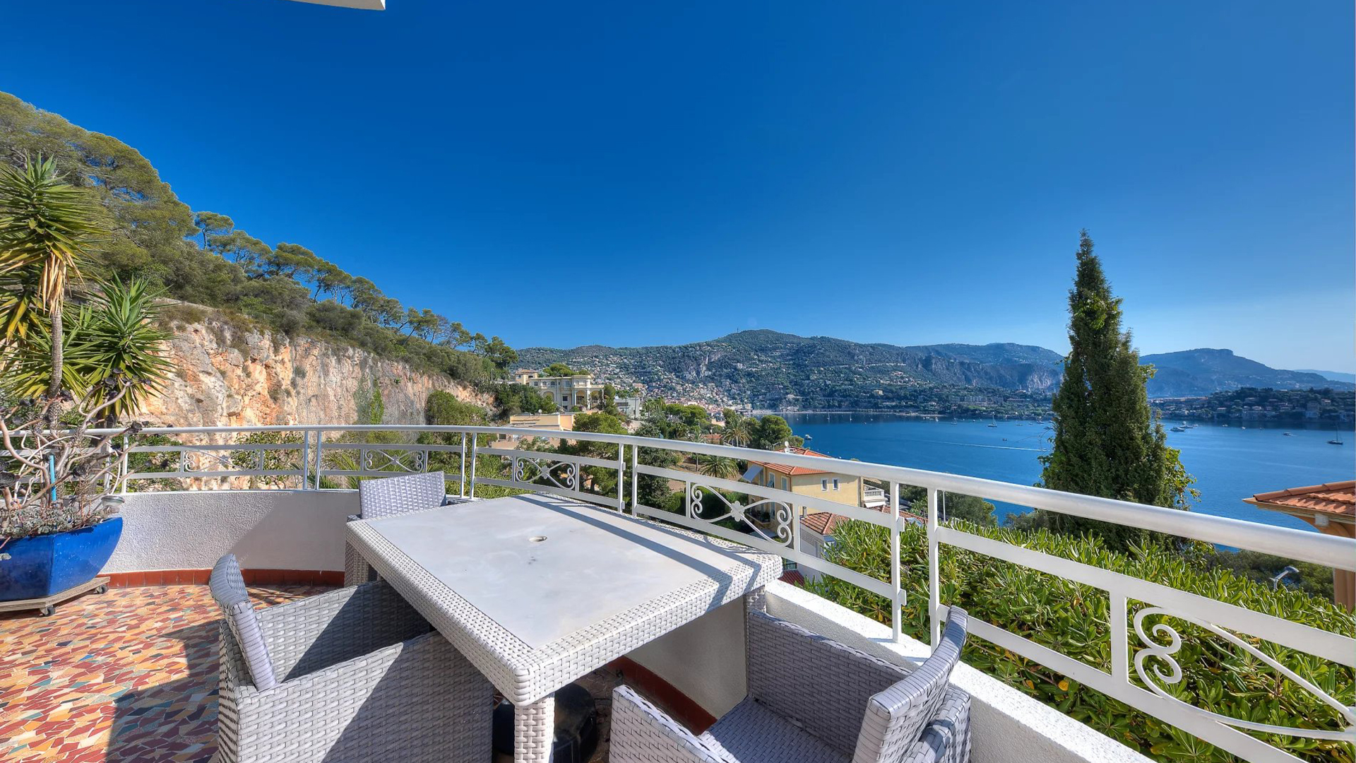 balcony in Nice