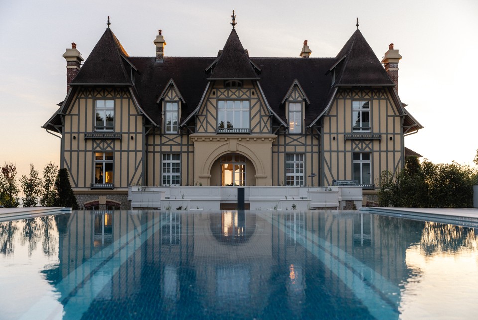 Winner small image - MAISON DOUCE EPOQUE